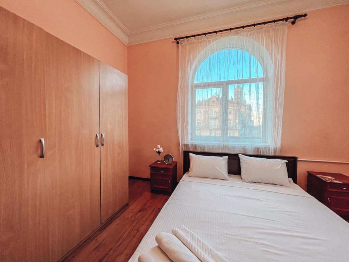 Apartments On Kreshchatik 17 Kyiv Exterior photo